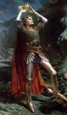 Pintura de Arthur jovem, em armadura de malha e capa vermelha, erguendo uma coroa de ouro sobre a cabeça diante de uma paisagem rochosa